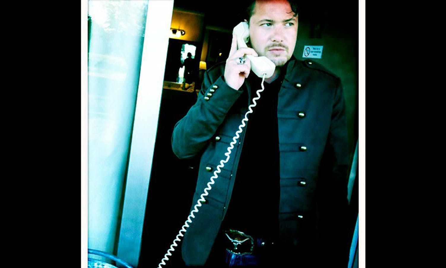 Orbo in the phone outside Santa Rose motel (foto: Privat)
