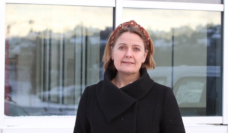 Kirstine Folmann begynte i jobben som biblioketsjef i Bjørnafjorden kommune i januar i år. (Foto: Dositej Rarogijevic-Vukovic)