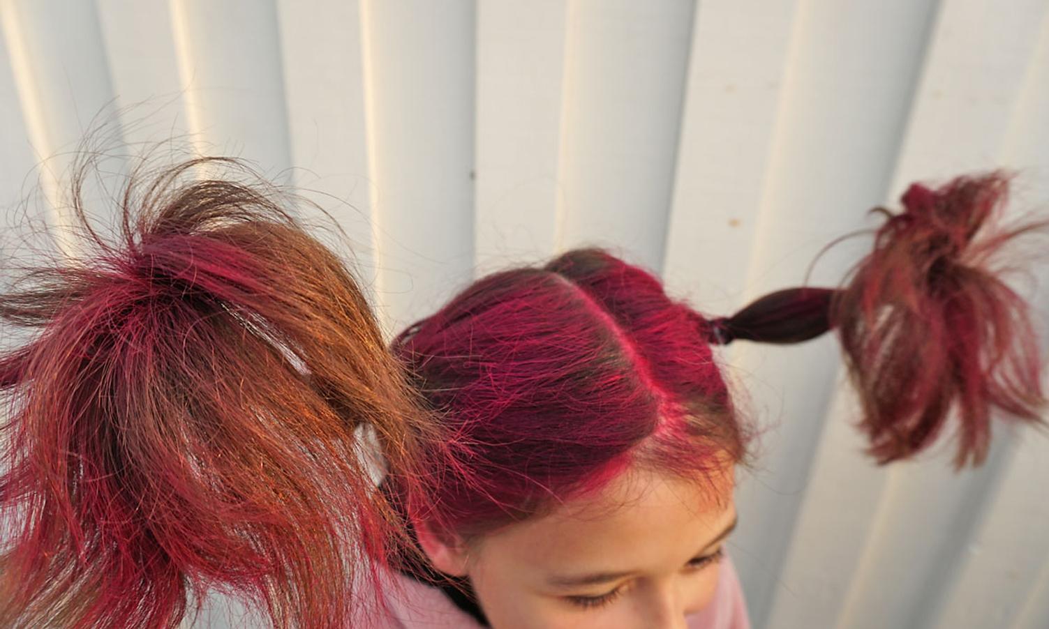 Funny Hair Day på Os barneskule. (Foto: KOG)
