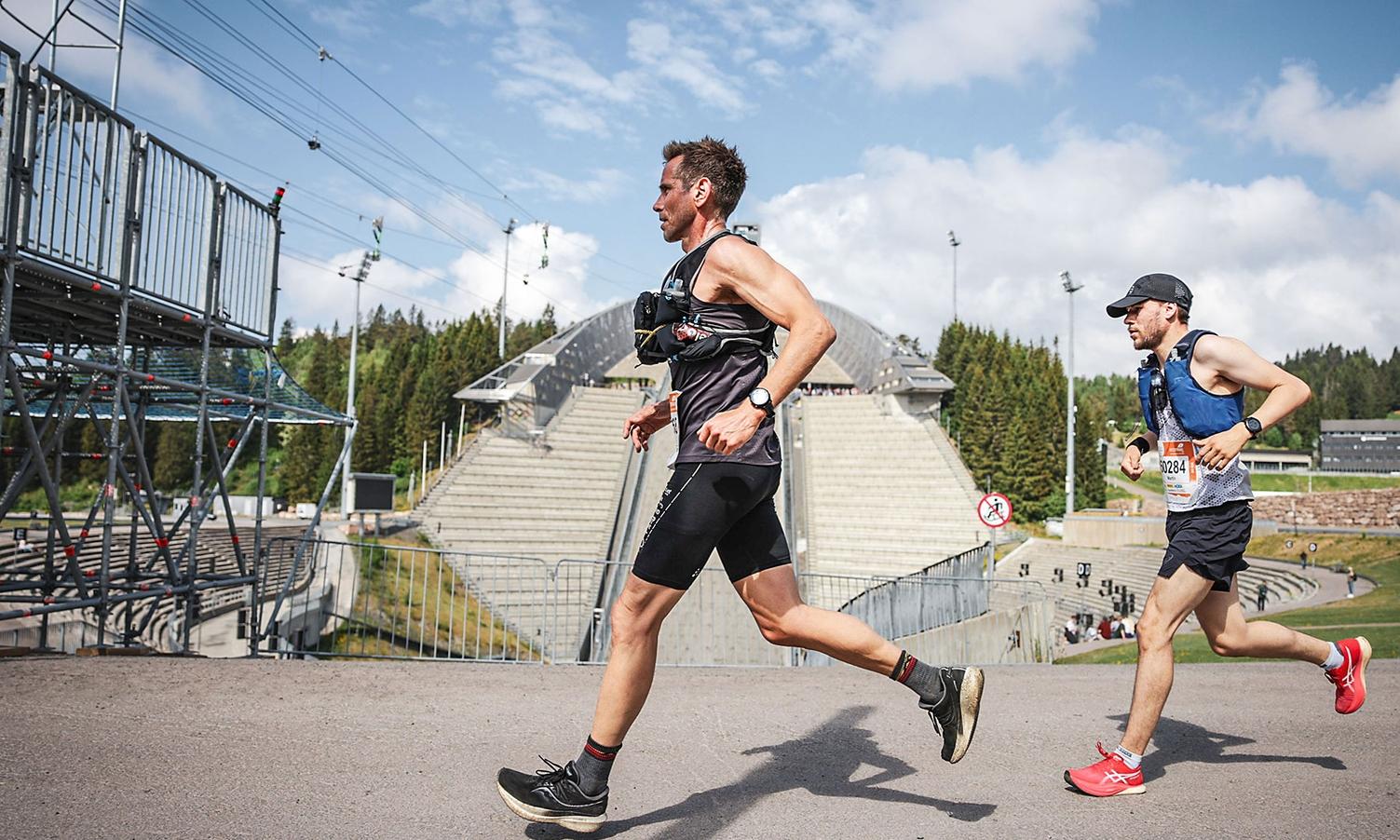 Først tok han NM-sølv på 80 km. Tre veker seinare blei det 1. plass på 50 km