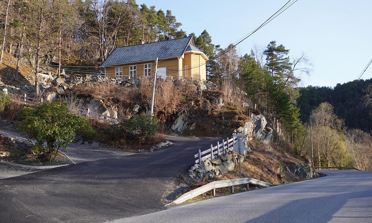 Bedehus-eigar har kjøpt nabohus og nabotomt