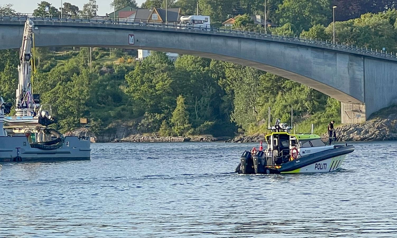 Sjekka 10 båtførarar - skreiv ut 4 forelegg