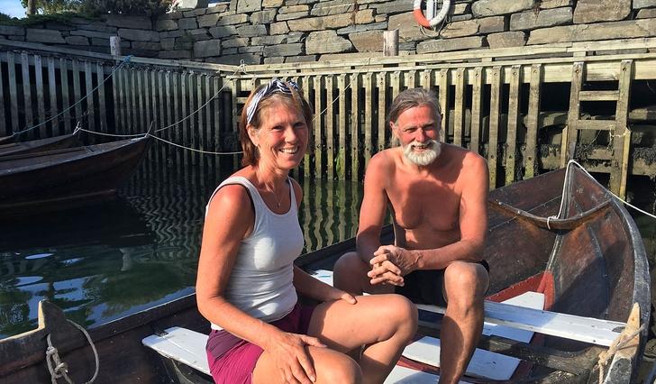 Berit Årdal og Otto Bårholm tilbake i Oselvarhopen etter ei veke på tur. (Foto: Kjetil Vasby Bruarøy)